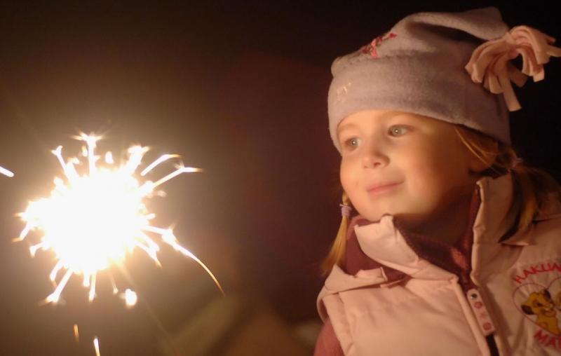 Ура, каникулы! Пиротехника, которую можно запускать с детьми - Приморск Калининградская область | primorskkaliningradskaya.salutsklad.ru